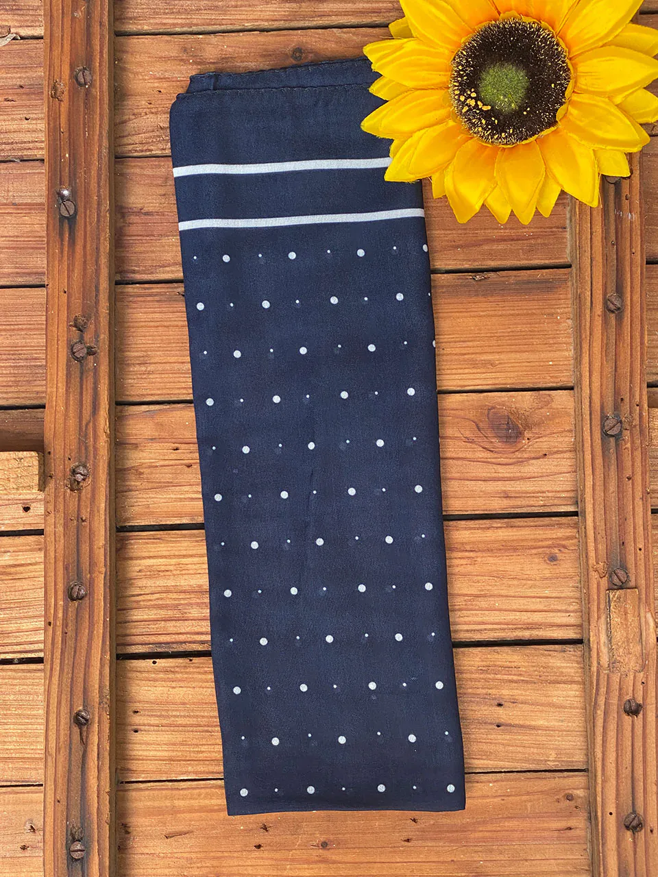 مینی اسکارف نخی طرحدار