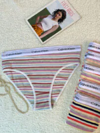 شورت کبریتی راه راه