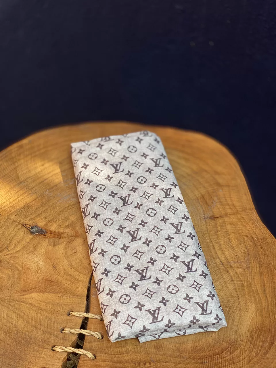 6755-1-min شال نخی لویی ویتون مادام بلا