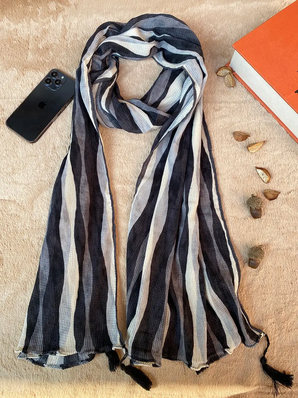 شال برشکا طرح لوزی دخترانه