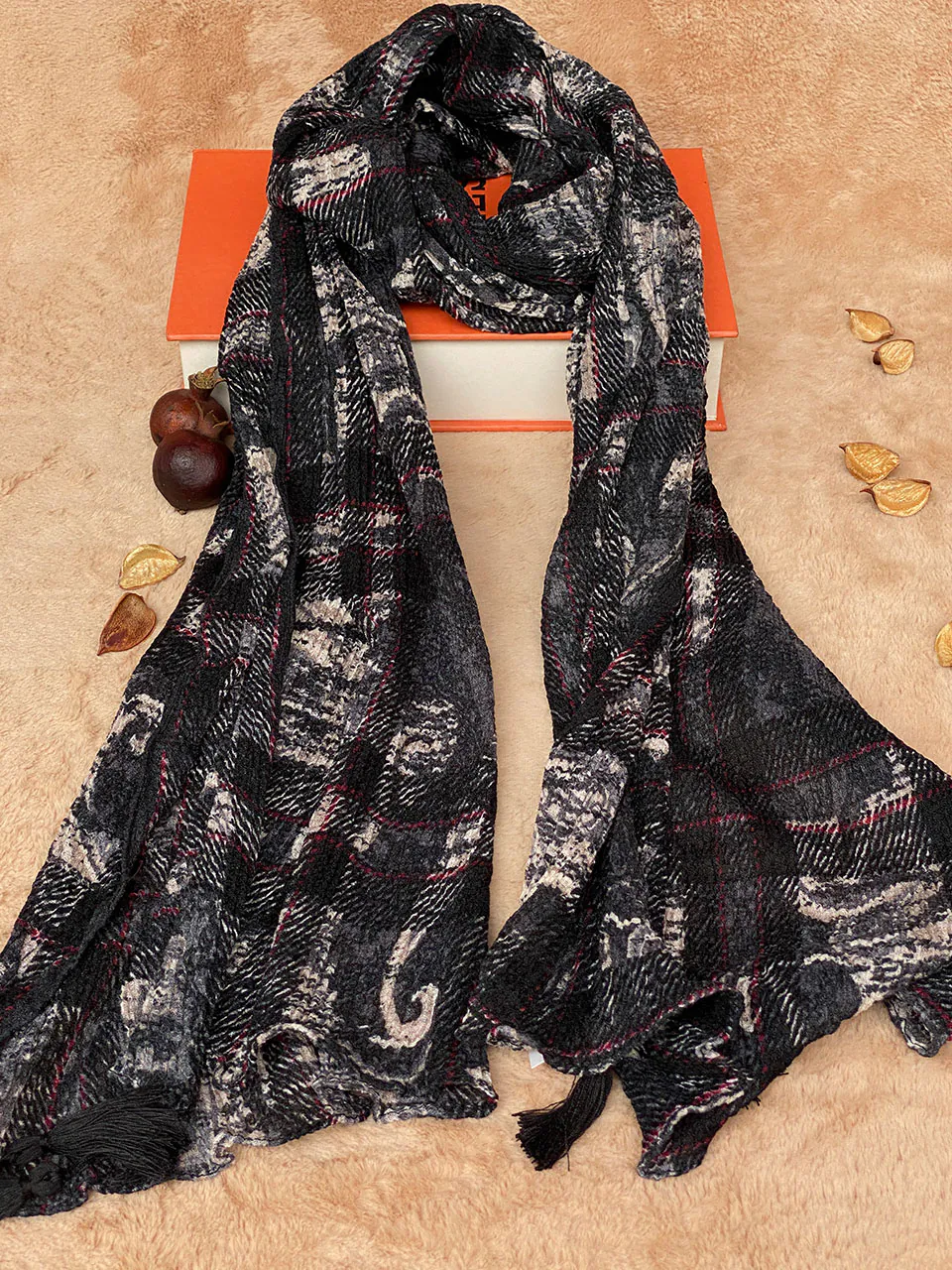 شال پاییزه طرحدار برشکا