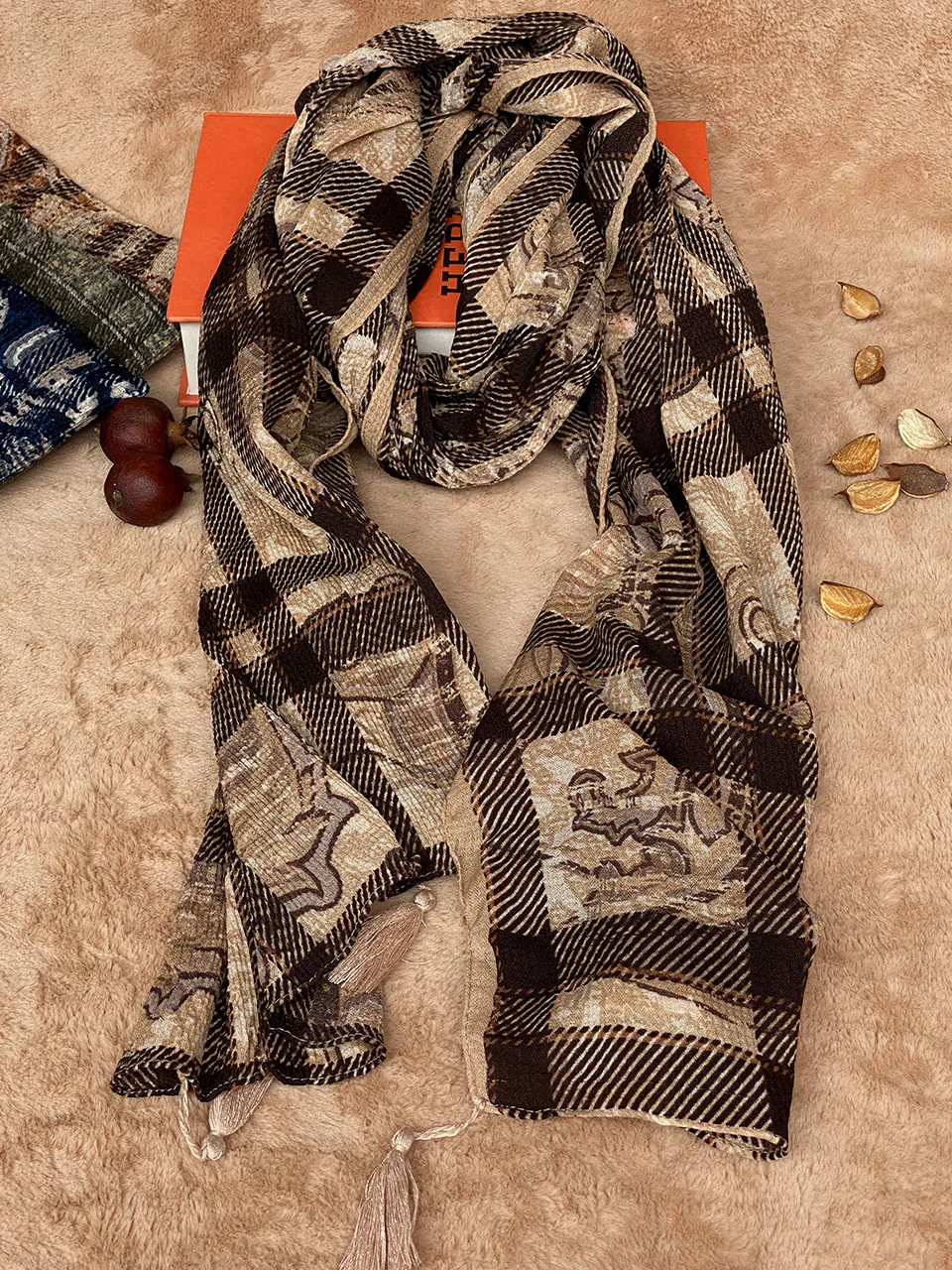 شال پاییزه طرحدار برشکا