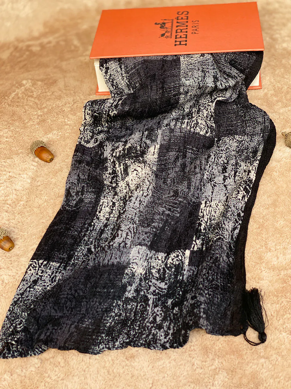 شال نخی برشکا طرحدار زنانه