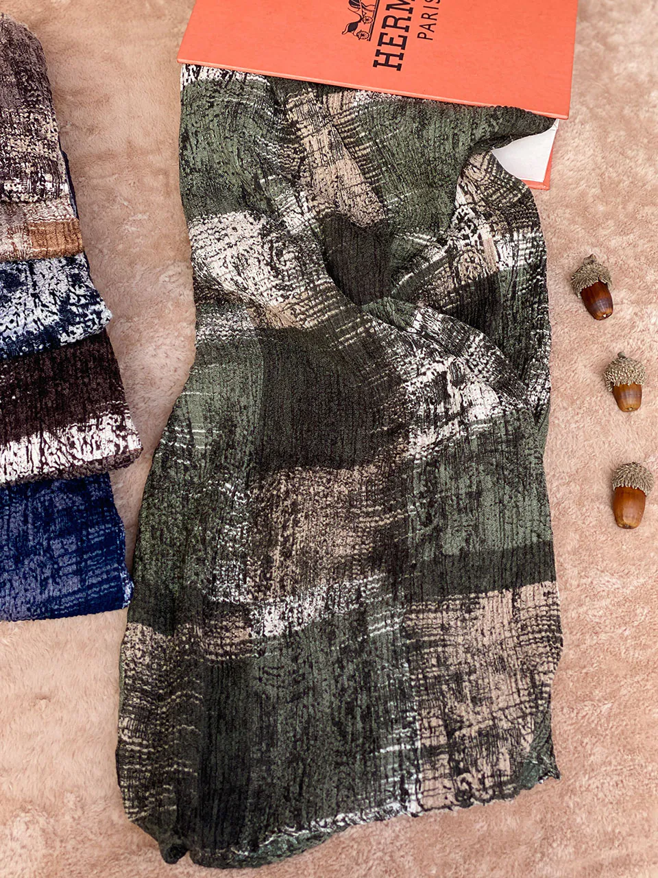 6636-min شال نخی برشکا طرحدار زنانه