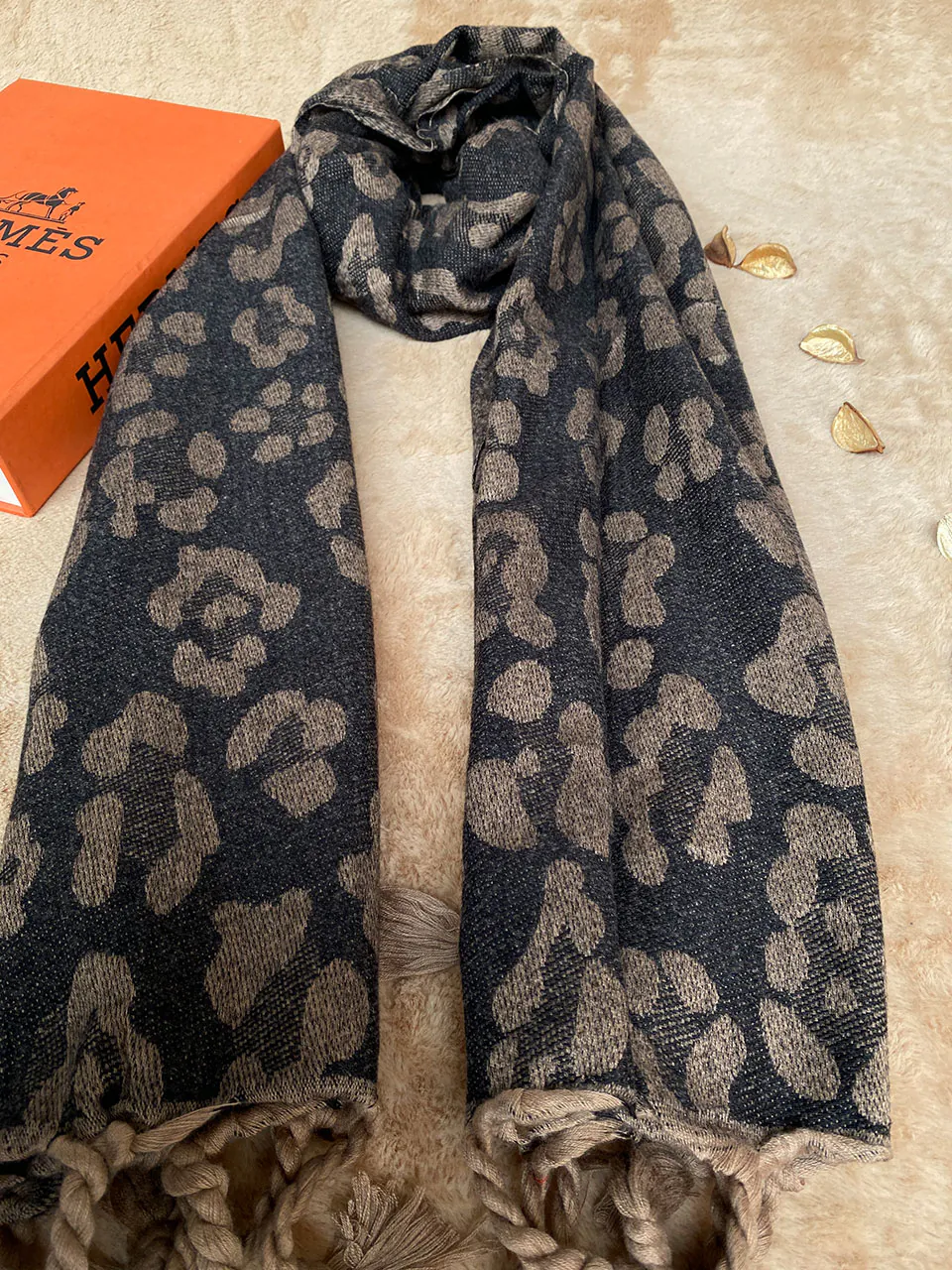 بیگ اسکارف طرحدار ضخیم فروشگاه مادام بلا