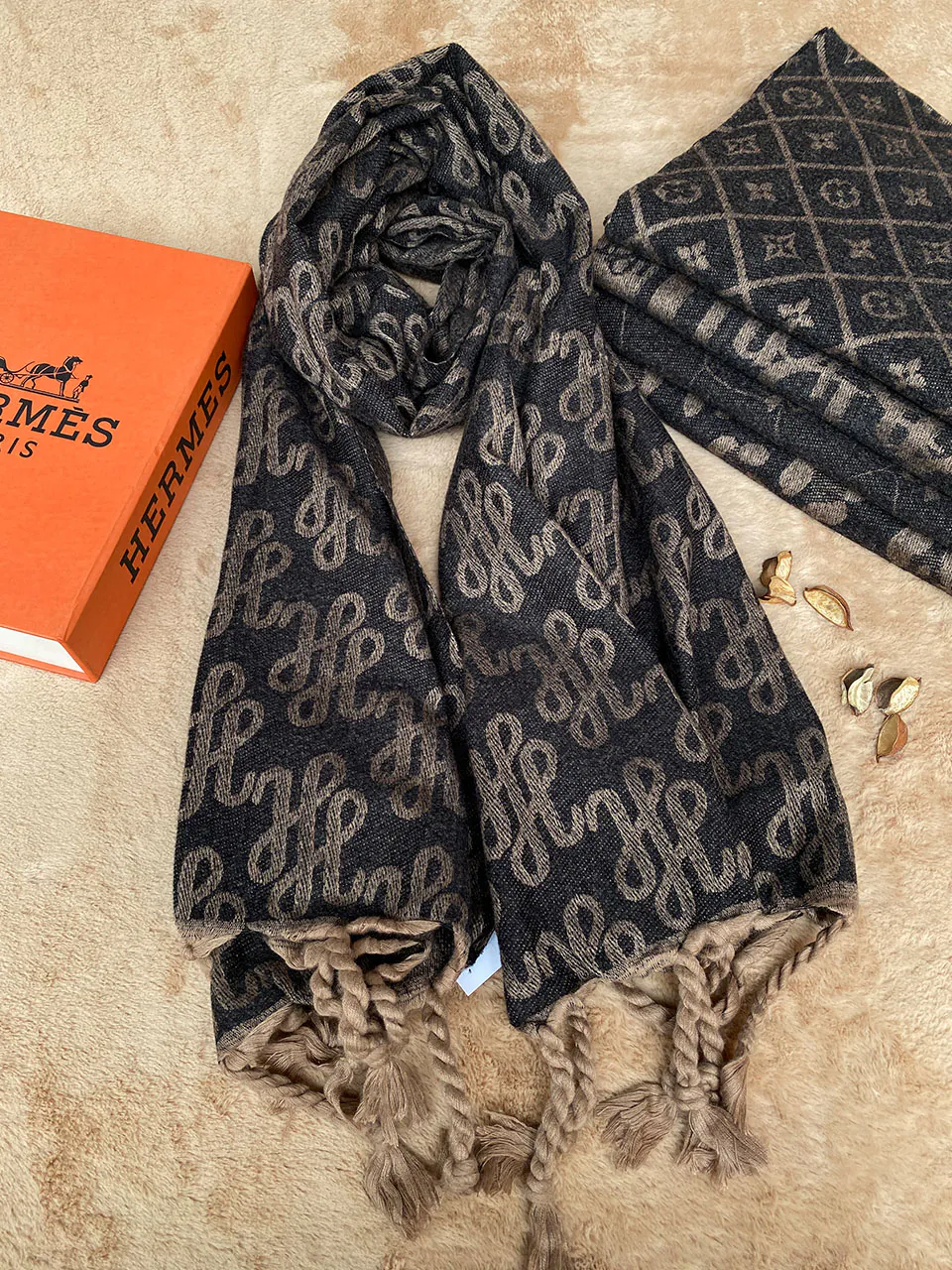 بیگ اسکارف طرحدار ضخیم فروشگاه مادام بلا