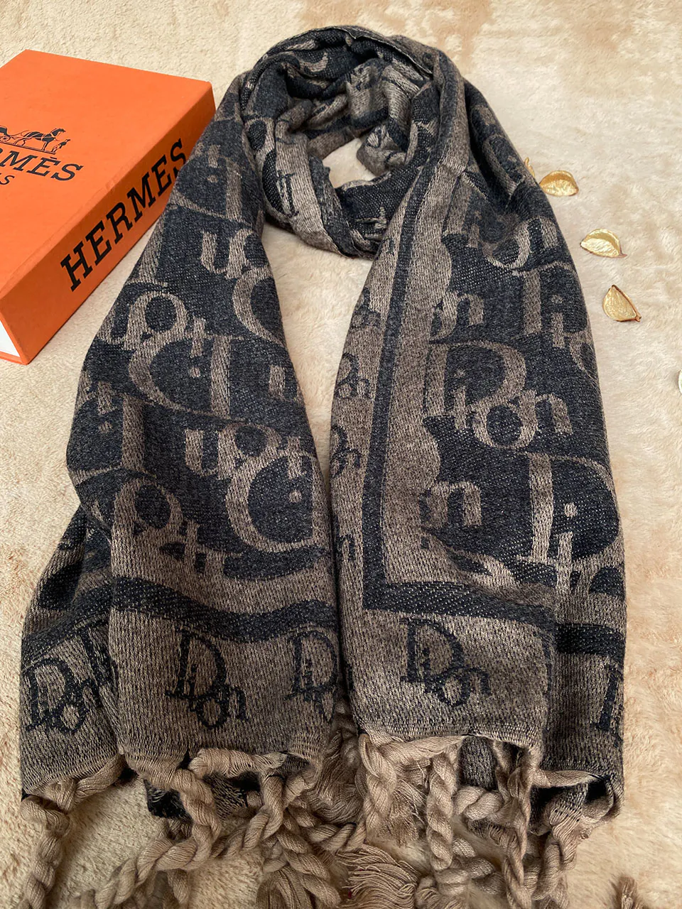 بیگ اسکارف طرحدار ضخیم فروشگاه مادام بلا