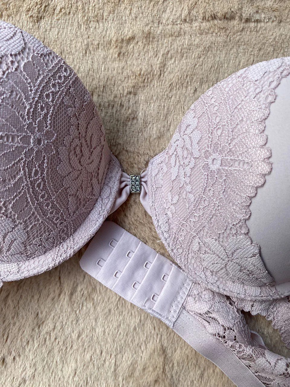 سوتین گیپوری اسفنجی