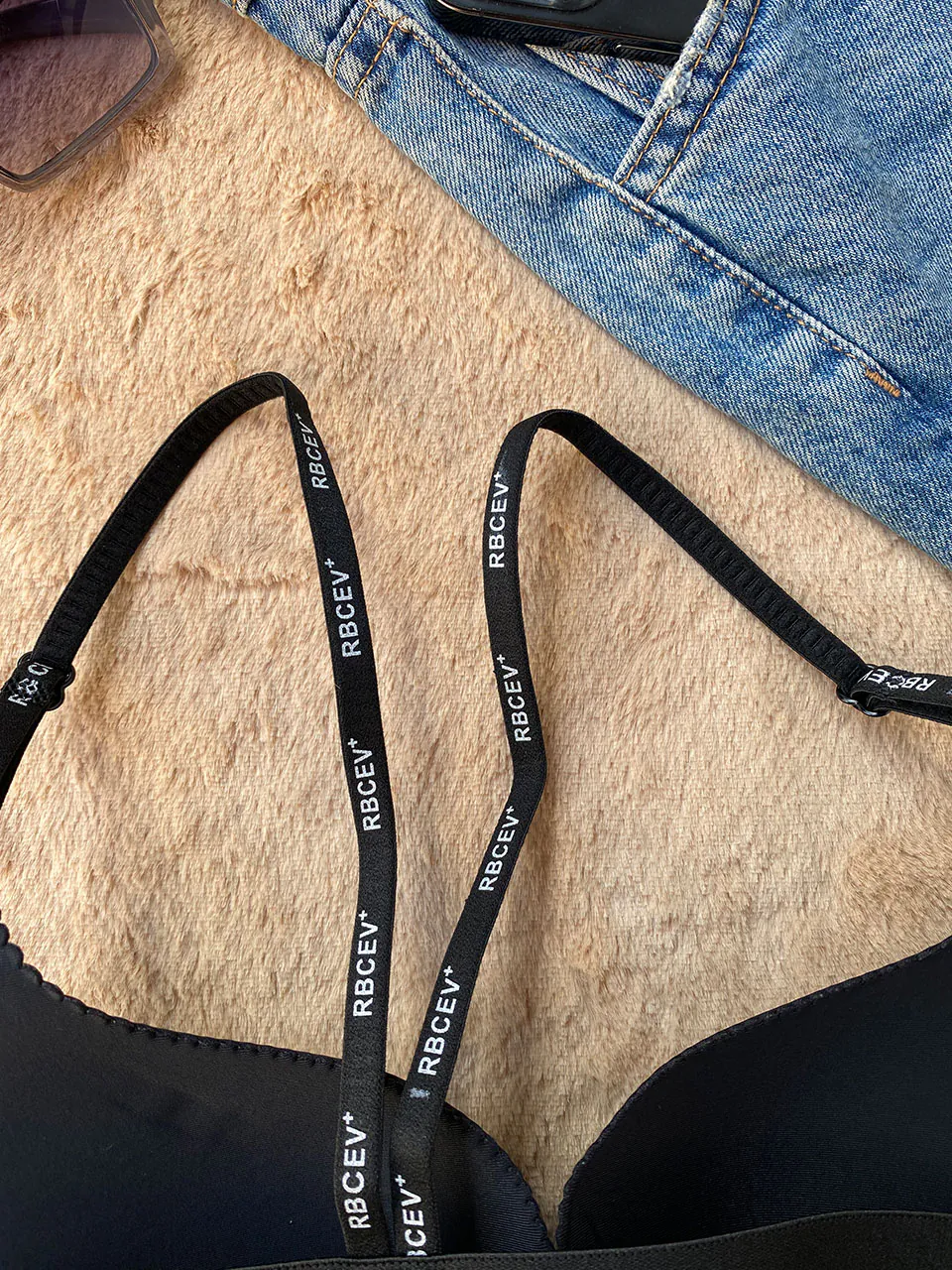 سوتین لیزری زنانه اسفنجی