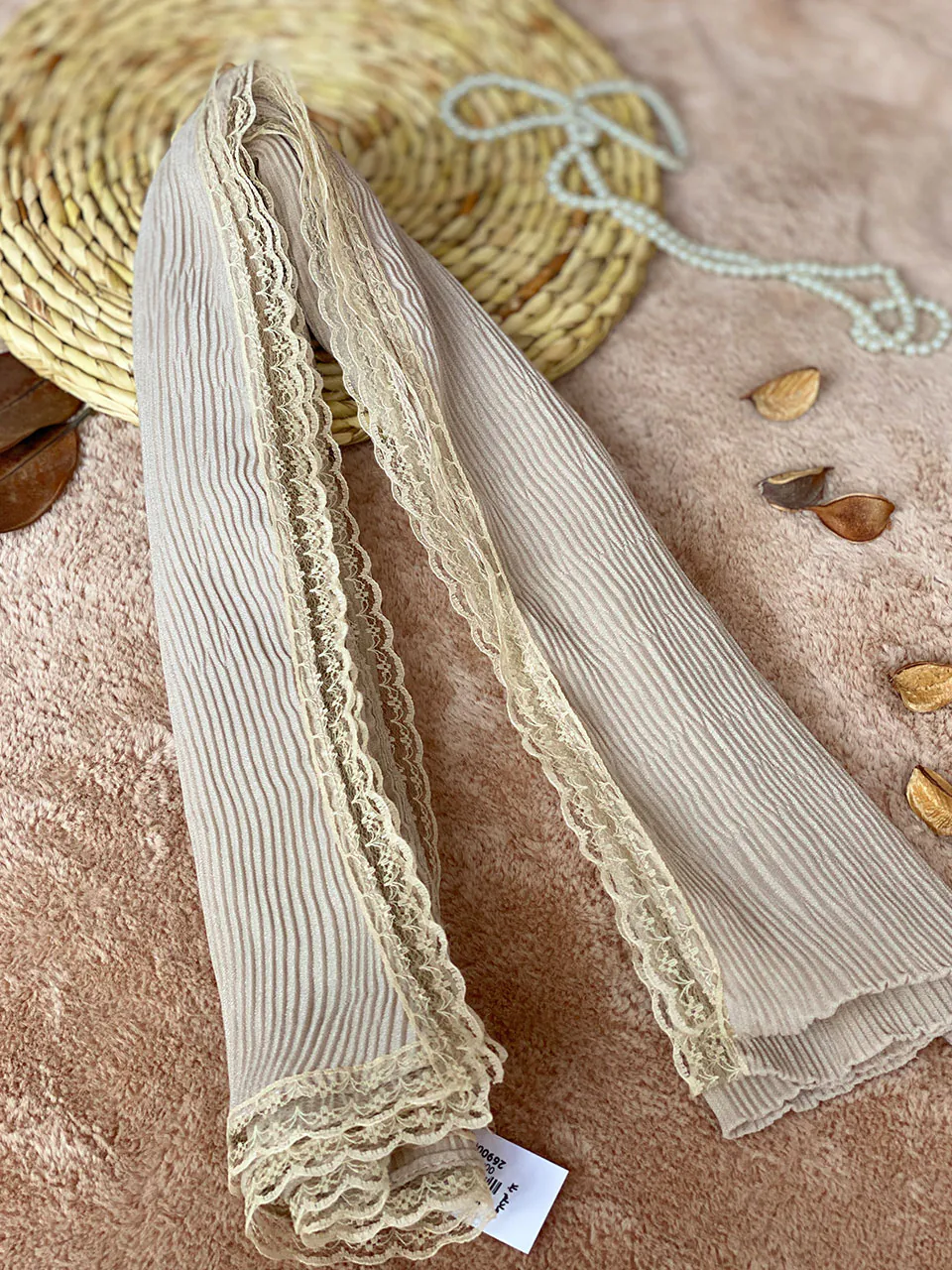 شال برشکا پلیسه ریز شال مادام بلا