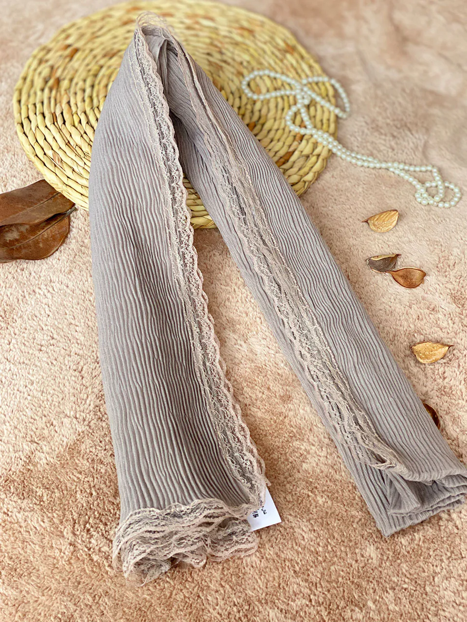 شال برشکا پلیسه ریز شال مادام بلا