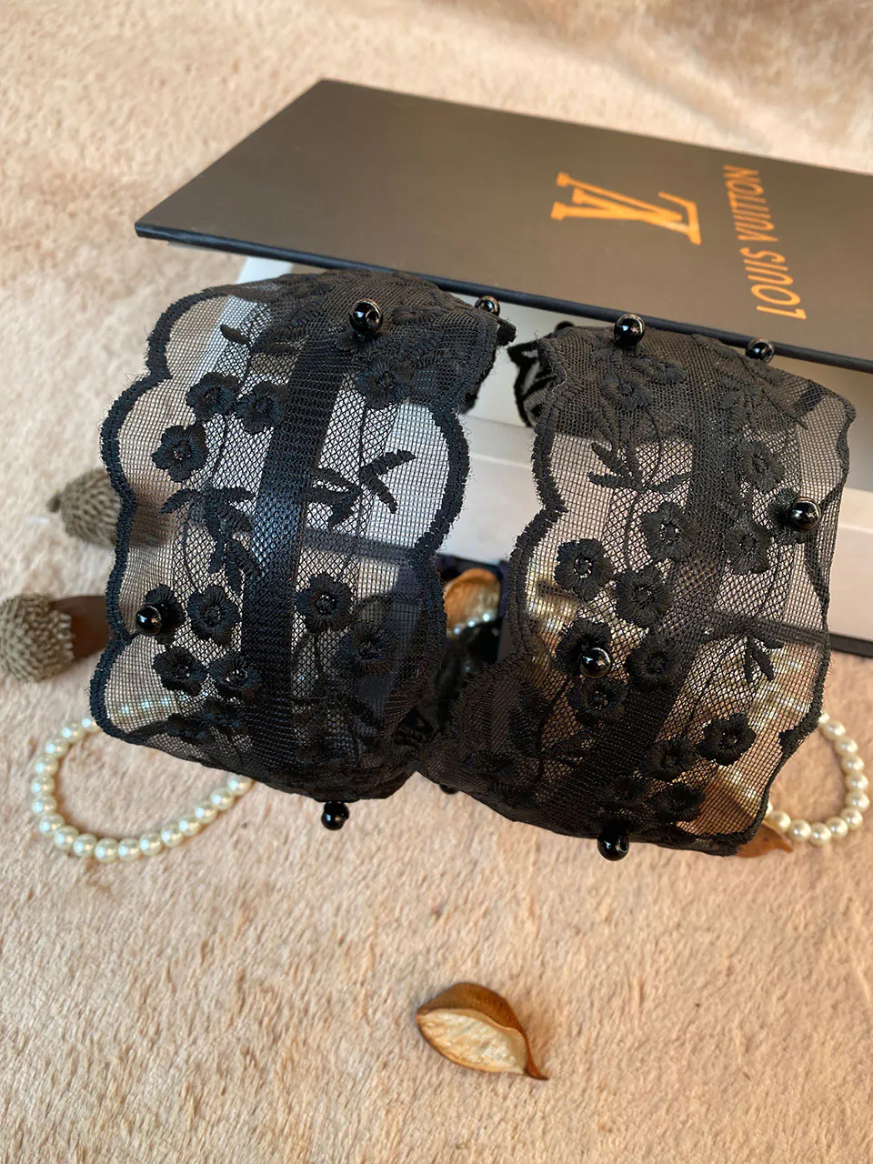 تل گیپوری مرواریدی مشکی