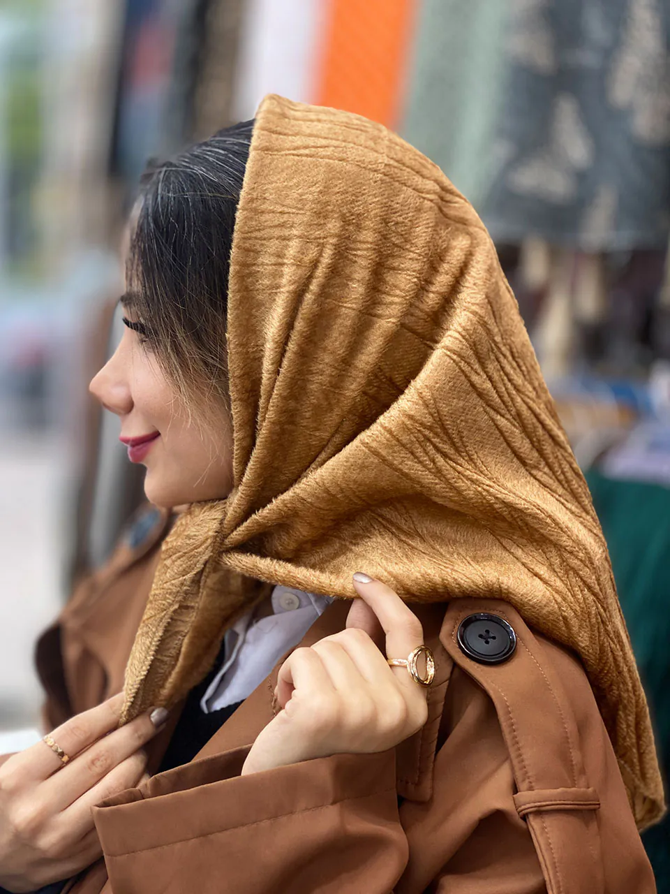 مینی اسکارف تک رنگ مخمل مادام بلا