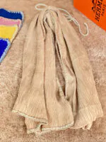 شال پلیسه دور بافت