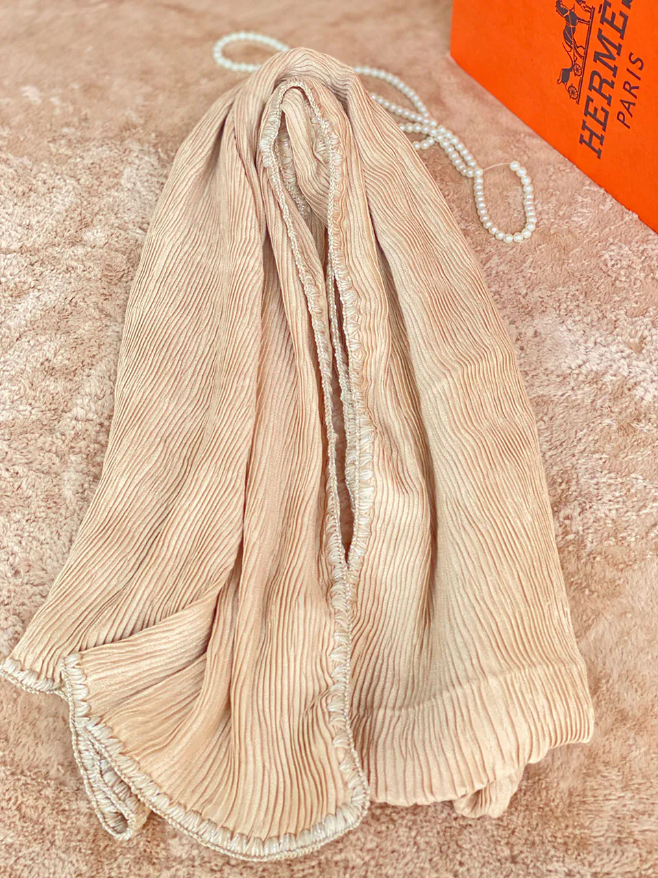 شال پلیسه دور بافت