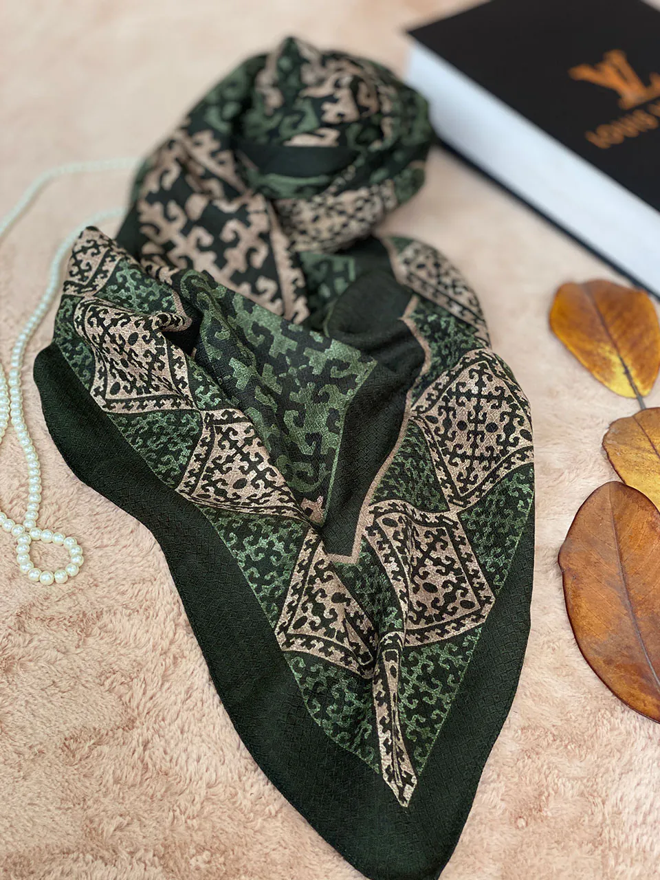 روسری نخی طرحدار زنانه