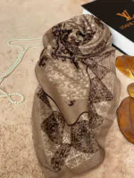 روسری نخی طرحدار زنانه