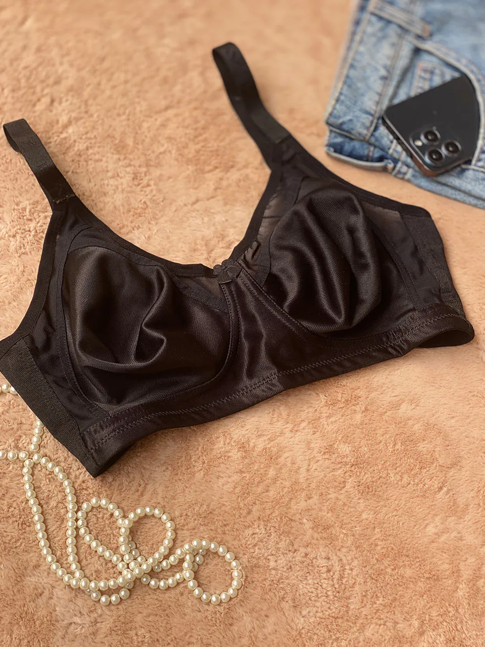 سوتین مشکی زنانه