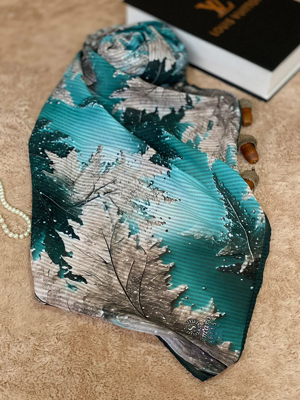 روسری کرپ حریر طرحدار زنانه