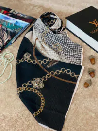 روسری کرپ حریر طرحدار زنانه