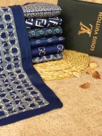 شال موهر مخمل سرمه ای