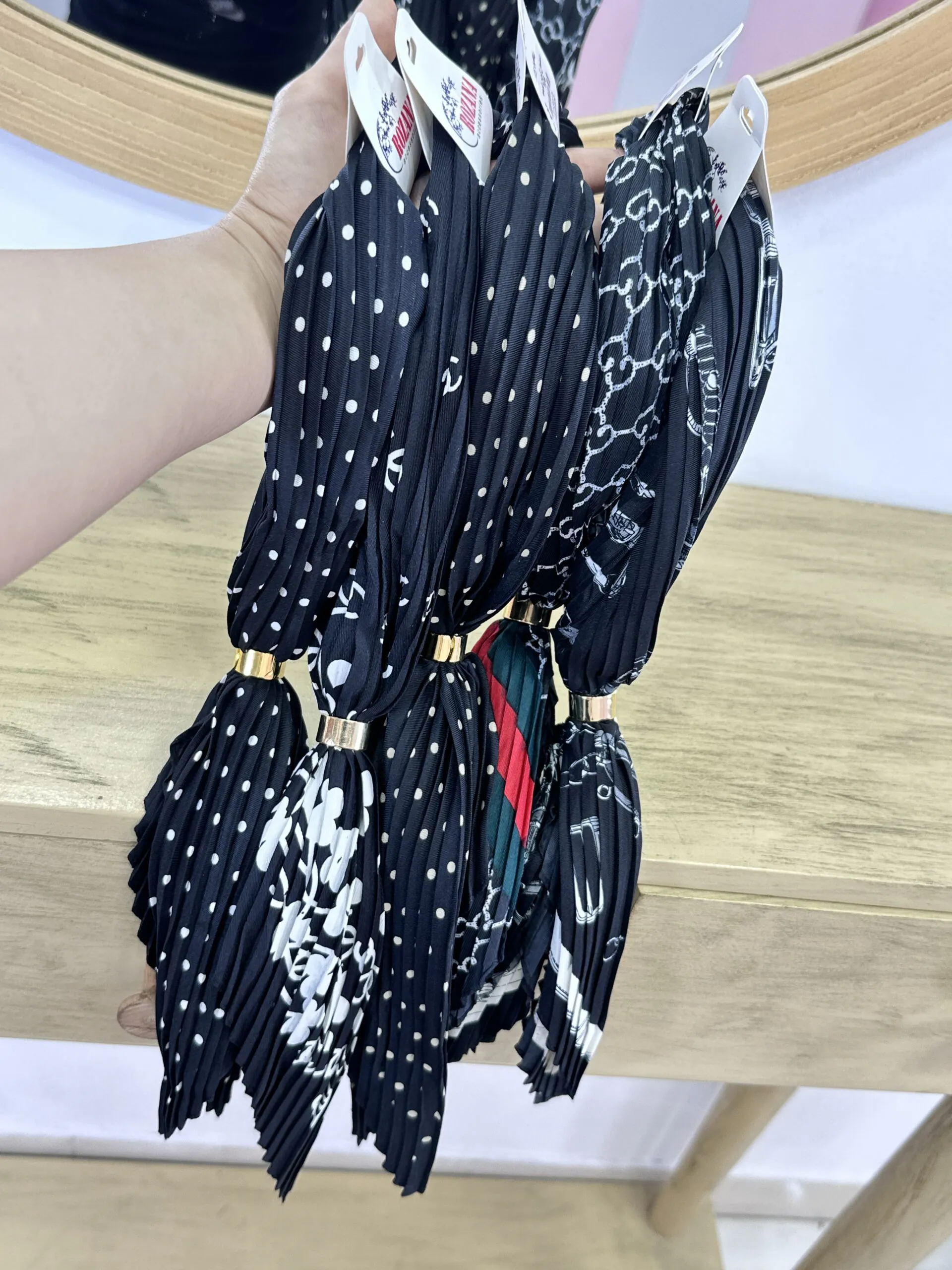 دستمال گردن پلیسه مشکی - Image 7